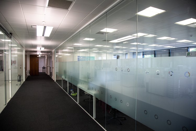 mb4 Modern refurbishment of office space